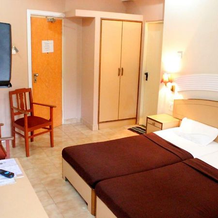Amigo Plaza Hotel Kolva Kültér fotó