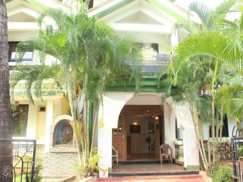 Amigo Plaza Hotel Kolva Kültér fotó