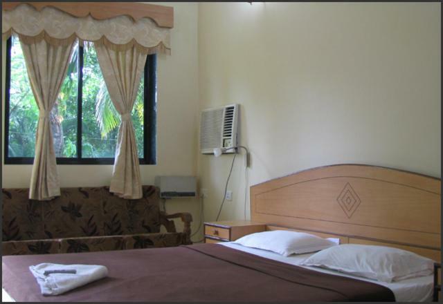 Amigo Plaza Hotel Kolva Kültér fotó