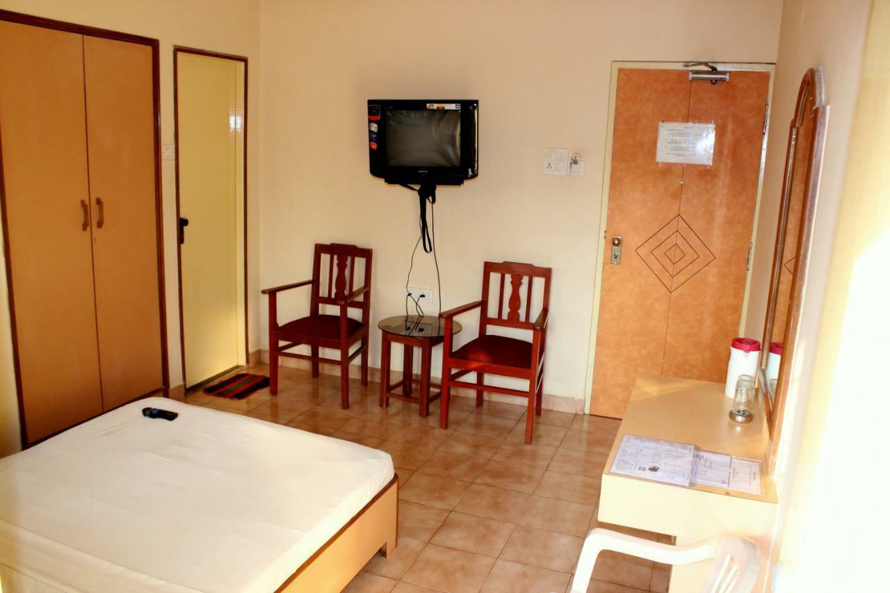 Amigo Plaza Hotel Kolva Kültér fotó