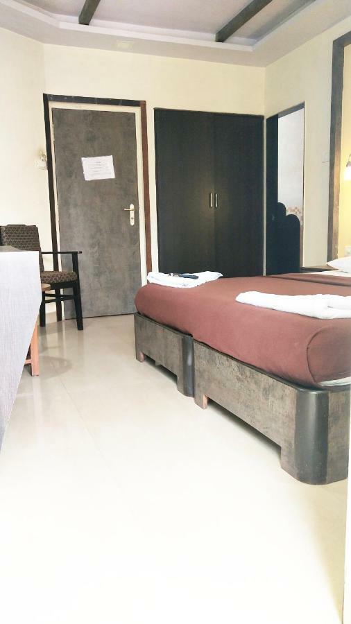 Amigo Plaza Hotel Kolva Kültér fotó