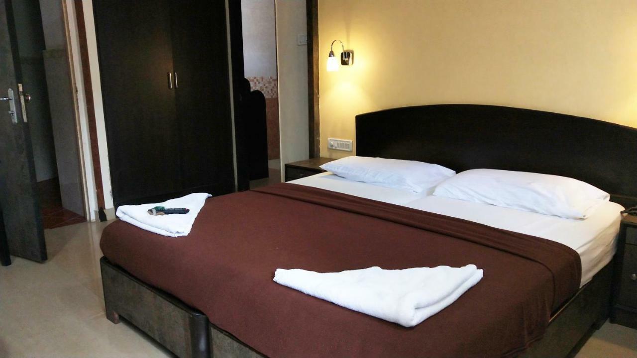 Amigo Plaza Hotel Kolva Kültér fotó