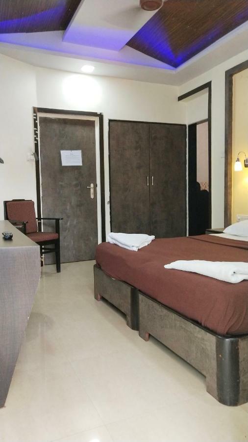 Amigo Plaza Hotel Kolva Kültér fotó