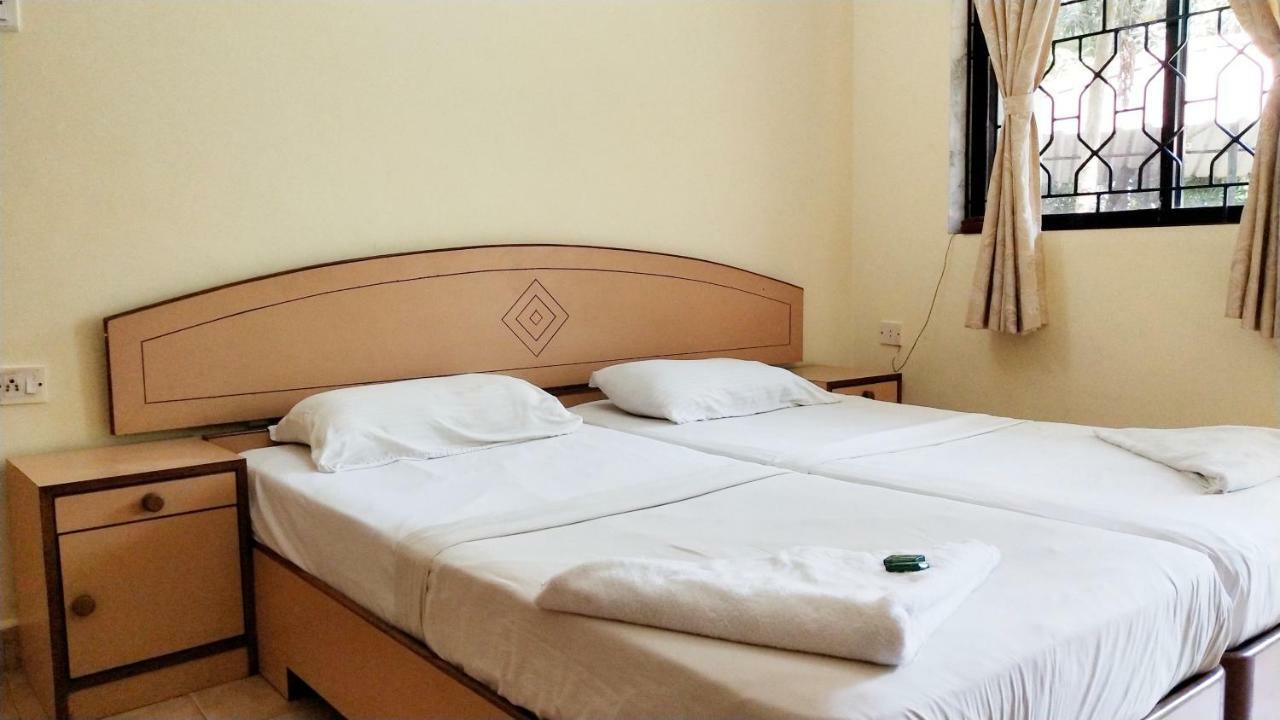 Amigo Plaza Hotel Kolva Kültér fotó