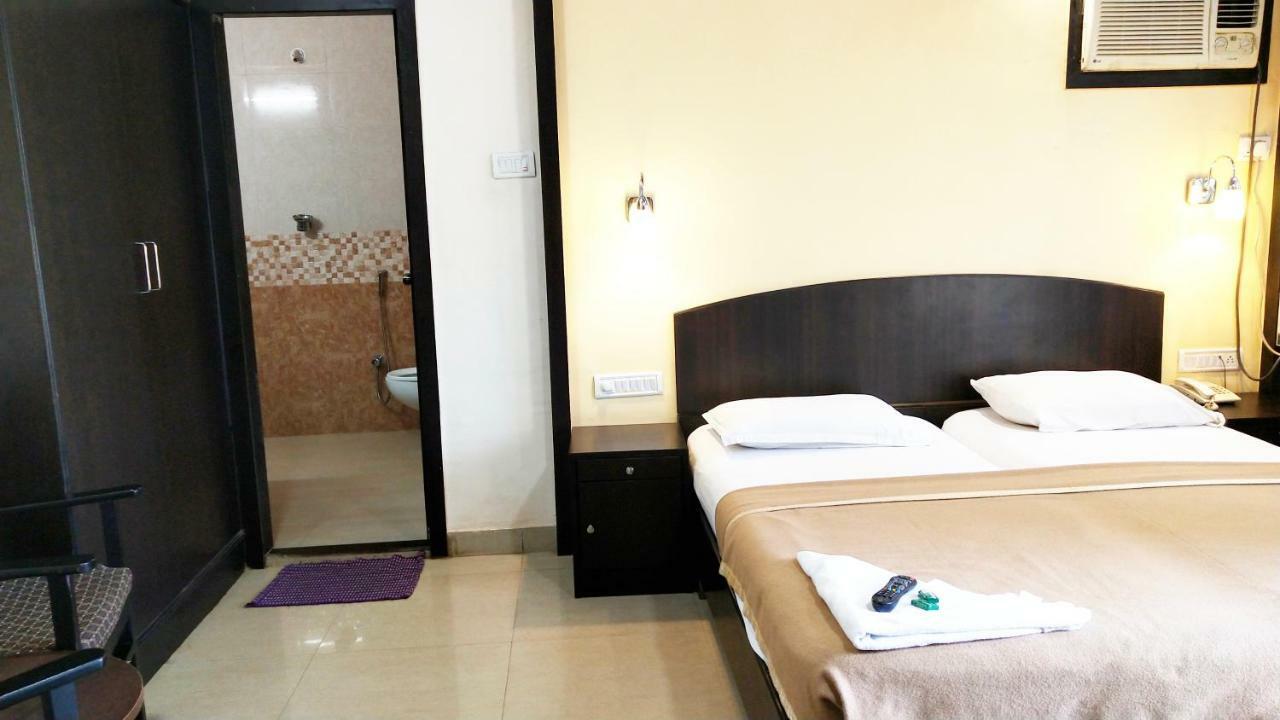 Amigo Plaza Hotel Kolva Kültér fotó