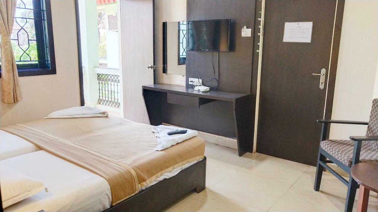 Amigo Plaza Hotel Kolva Kültér fotó